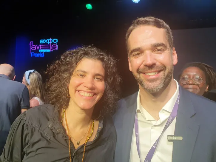 Karina Tavares e Eduardo Leite em Paris
