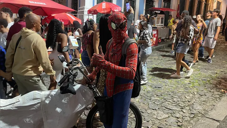 São João: vendedores apostam na criatividade para garantir sustento