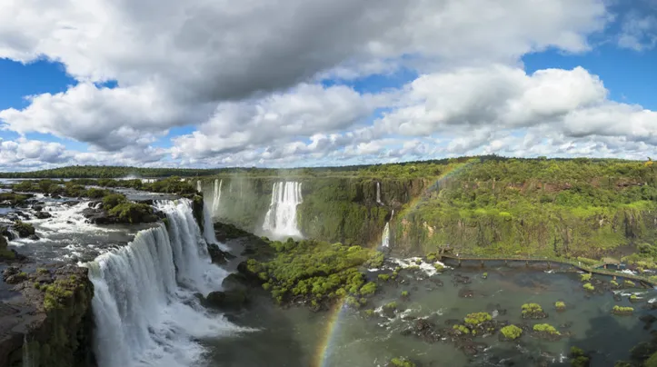 Cataratas é uma das atrações de Foz do Iguaçu