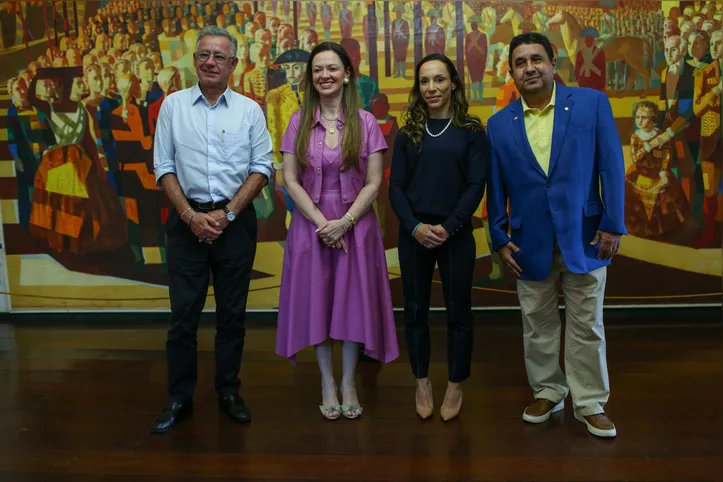 (esc.) Ricardo Luzbel, vice-presidente da ACB, Isabela Suarez, presidente ACB, Carolina Sampaio Batista, diretora da Energy Fuels, e Jorge Cajazeira - Coordenador do núcleo de sustentabilidade da ACB