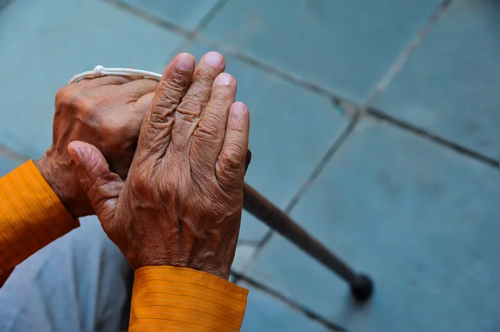 Doença de Parkinson atinge predominantemente pessoas idosas entre os 60 anos