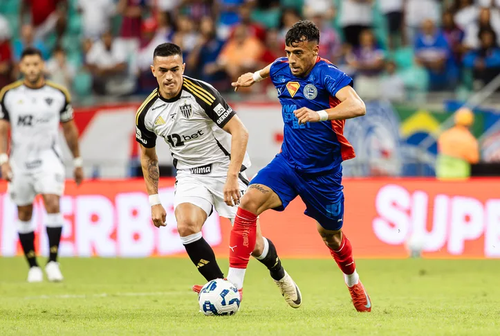 Luciano Rodríguez durante jogo contra o Atlético-MG