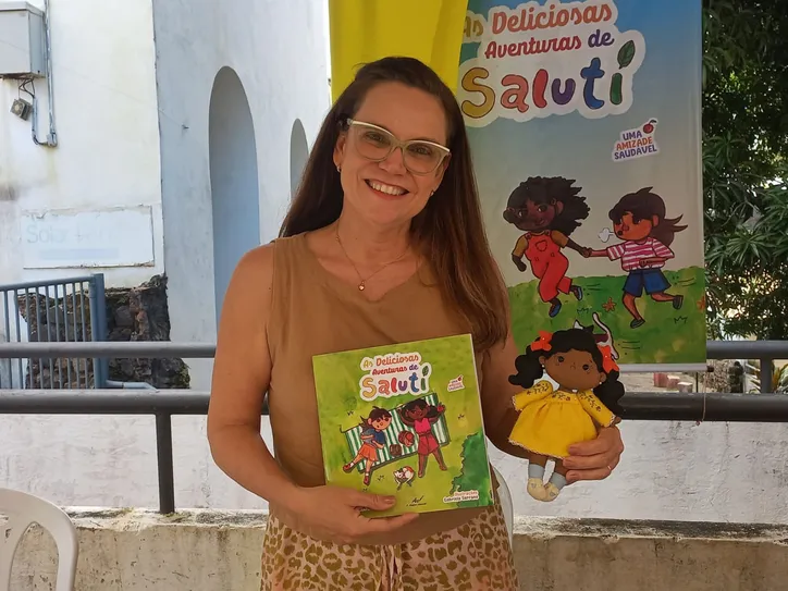 Fernanda Serrano durante a Flipelô