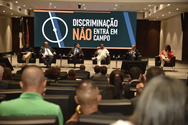 Seminário 'Racismo no Futebol: Combate à Discriminação nos Estádios'
