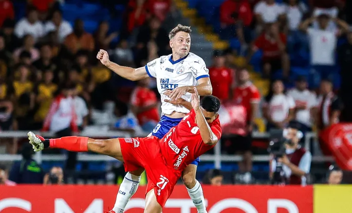 Santiago Arias em campo pelo Bahia