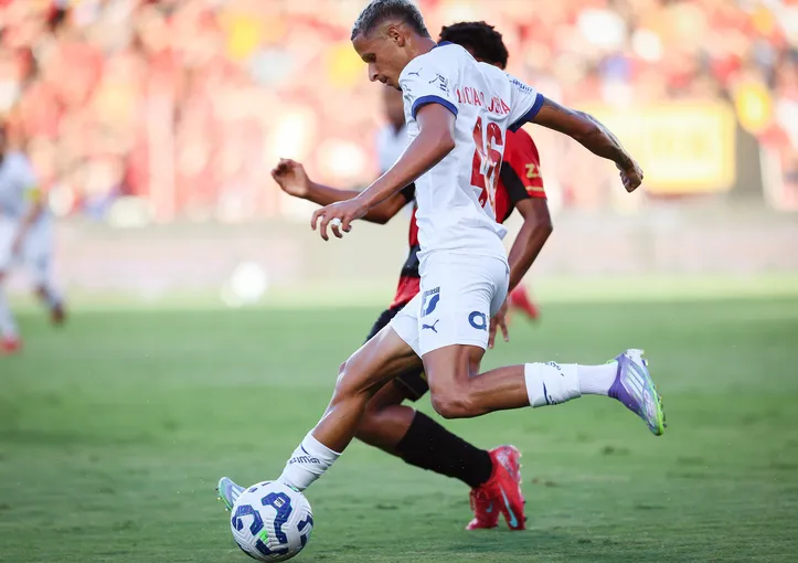 Luciano Juba quase anotou a lei do ex