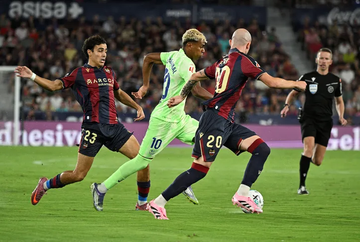 Barcelona venceu o duelo por 3 a 2