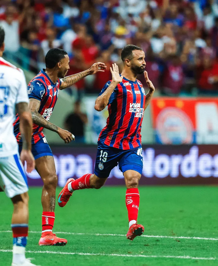 Caio Alexandre mostrou respeito ao Fortaleza na celebração do seu gol