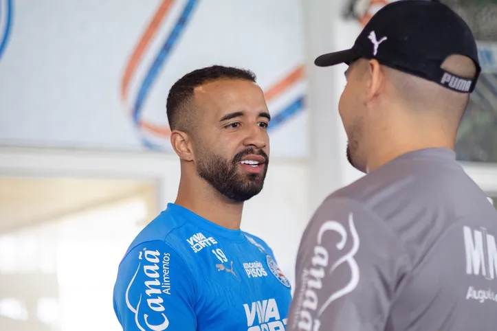 Caio Alexandre não treinou com o grupo durante a preparação para enfrentar o Santos