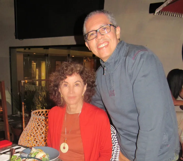 Rosana Lanzelotte e o amigo Paulo de Tarso em dias soteropolitanos