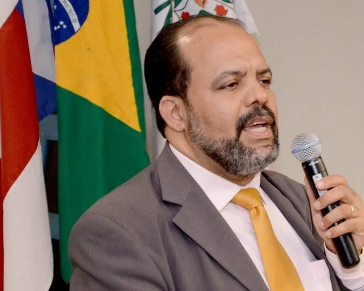 Taurino Araújo encerra o encontro Bahia de Todos os Leitores na Assembleia Legislativa da Bahia