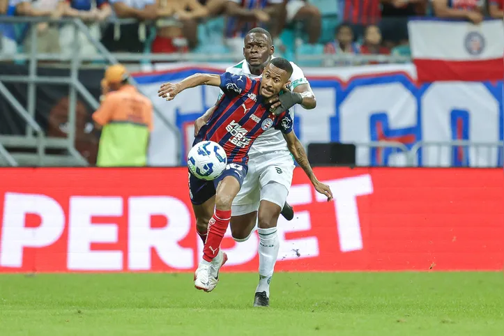 Imagem ilustrativa da imagem Bahia mira contratação de atacante para brigar por vaga no time titular