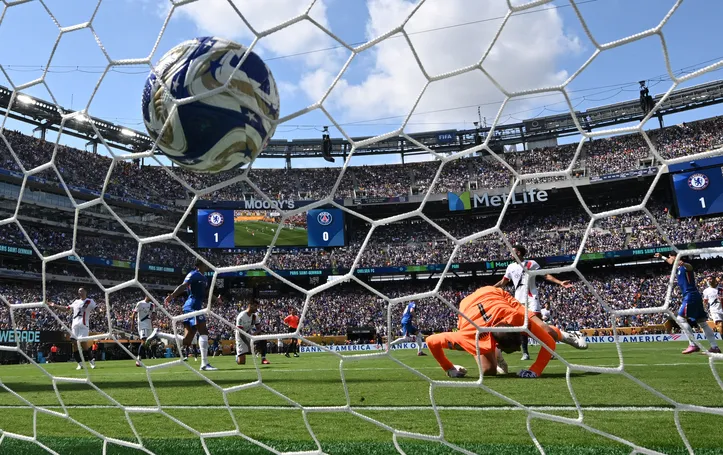 Gol do Chelsea em cima de Donarumma, goleiro do PSG, na final do Mundial de Clubes