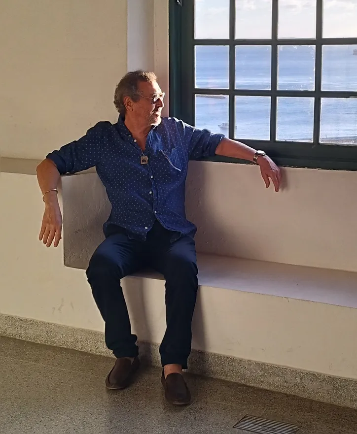 O artista Chico Mazzoni