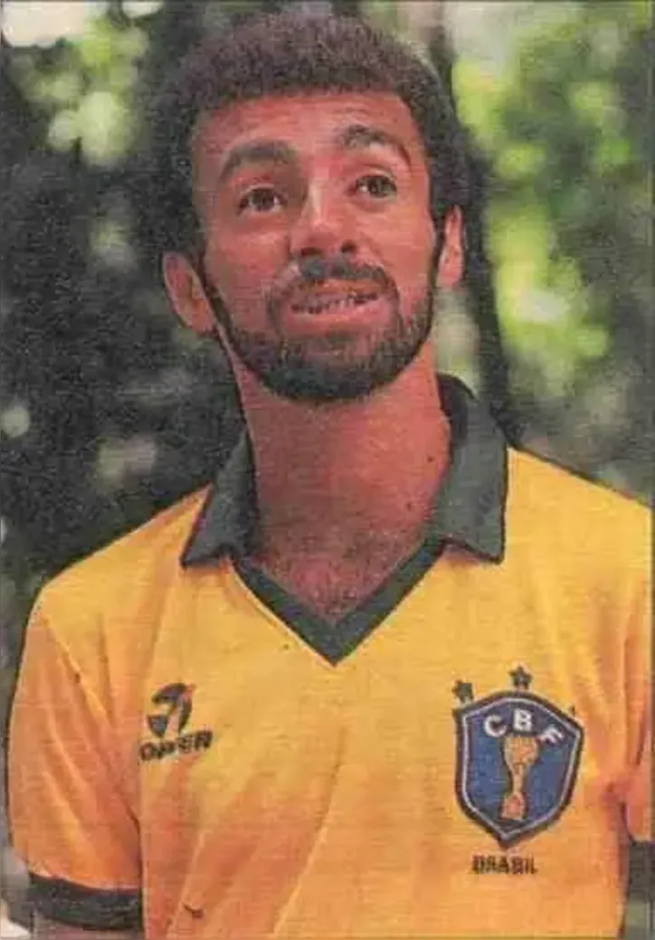 Bobô marcou os dois gols do Bahia no título brasileiro de 1988