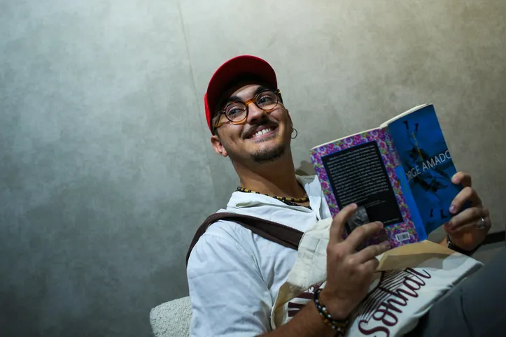 Dante representando o personagem