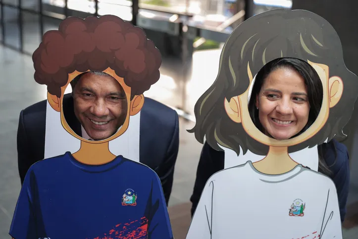 Governador Jerônimo Rodrigues e Rowenna Brito, secretária da Educação da Bahia