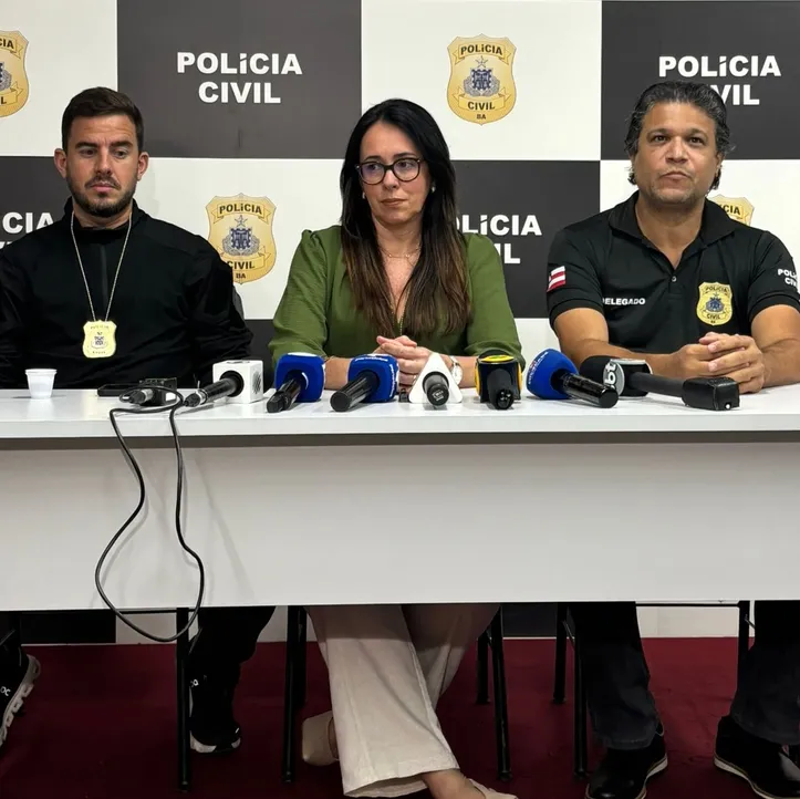 Delegados Victor Spinola, Lígia de Sá, diretora do DHPP, e José Nélis de Araújo