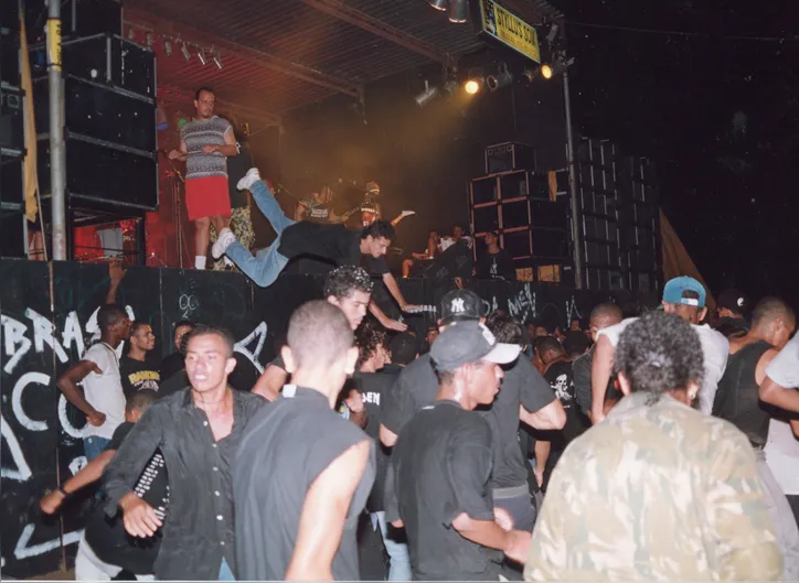 Edição do Palco do Rock em 1998 no Coqueiral de Piatã