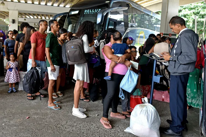 Migração interna impulsiona queda populacional em Salvador