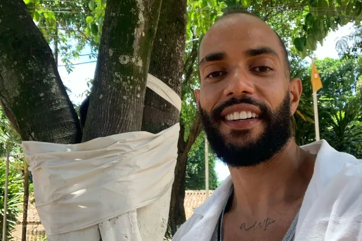 Iuri Marc (nascido em Salvador) é fotógrafo, artista visual e estudante de Artes Visuais na Universidade Federal da Bahia (UFBA)
