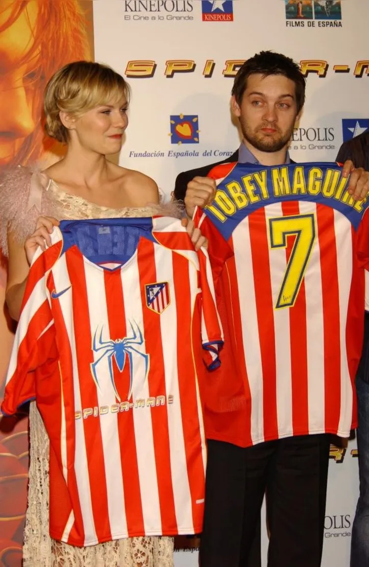 Atores de Homem-Aranha com a camisa do Atlético de Madrid