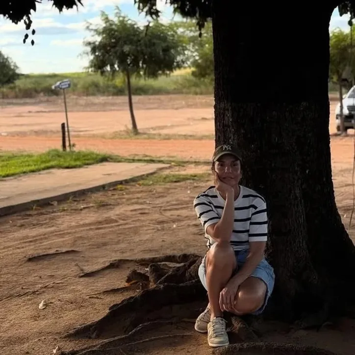 Pé de seriguela já presente na região foi preservado assim como as demais árvores