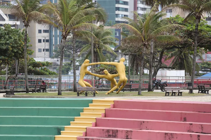 Parque Costa Azul conta com pistas de cooper, parquinhos, ciclovias e academia ao ar livre