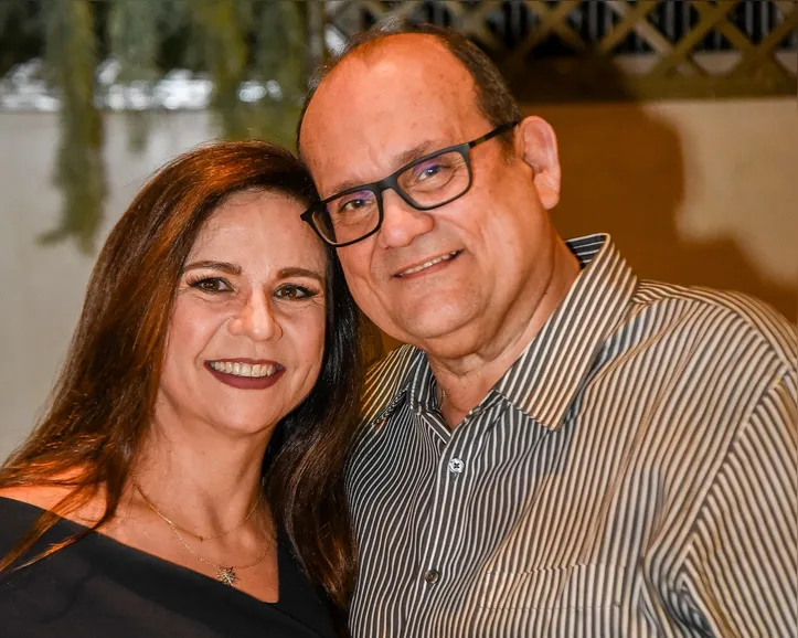 Verônica e Ademar Lemos celebram 62 anos do Chez Bernard com jantar especial