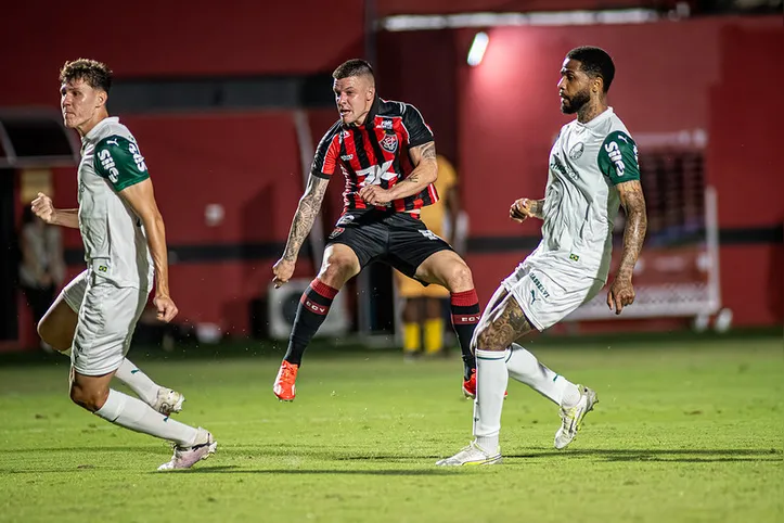 Renato Kayzer criticou a arbitragem