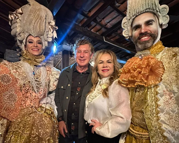 Marilia Fernandes recepciona Flávio Venturini e amigos em jantar com cardápio exclusivo