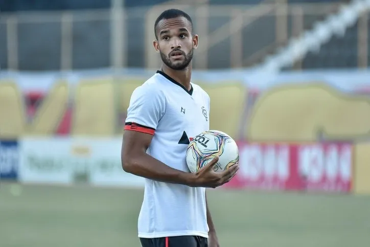 João Victor, ex-zagueiro do Vitória
