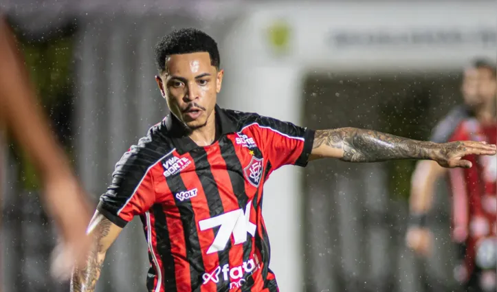 Matheusinho, meia do Vitória