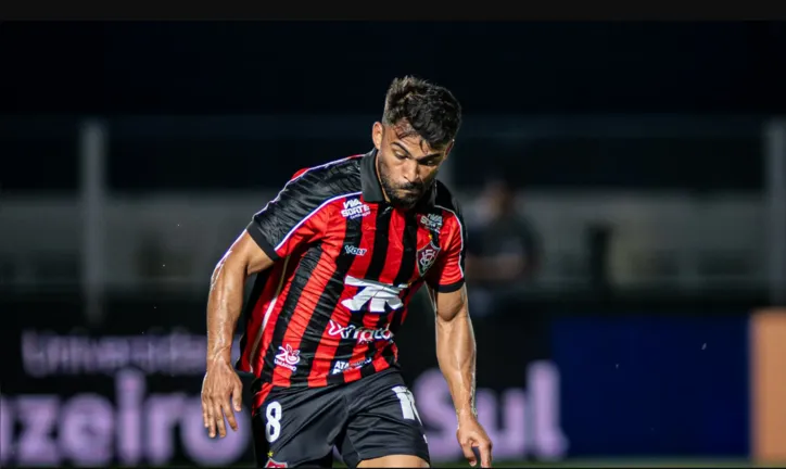 Ronald, volante do Vitória