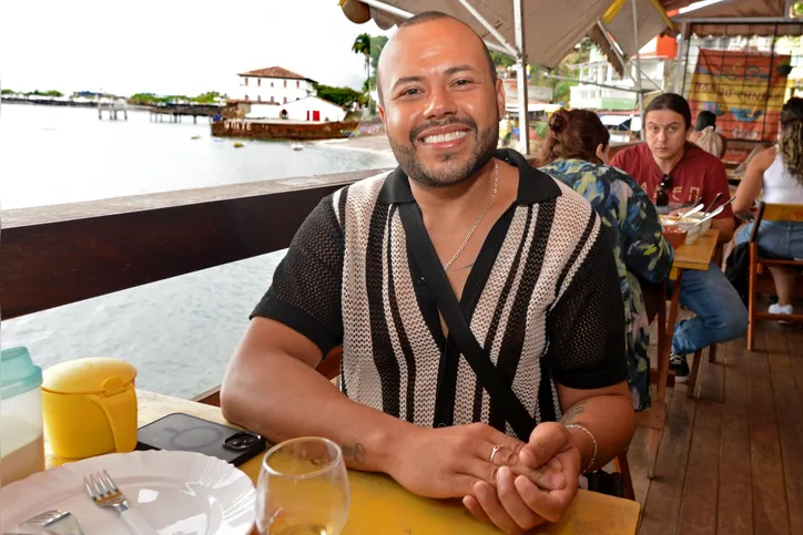 O psicólogo mineiro Sidenir Vieira conheceu dona Suzana através da Netflix