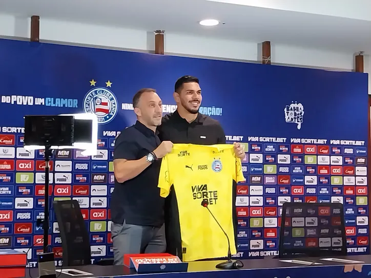 João Paulo foi apresentado no Bahia nesta segunda-feira, 25