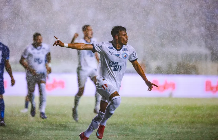 Lucho busca artilharia da competição