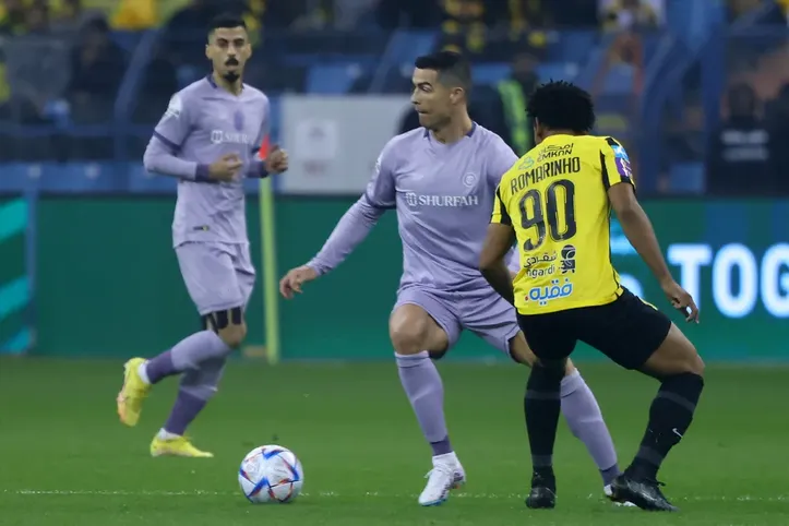 Cristiano Ronaldo foi superado por Romarinho em duas competições na Arábia Saudita
