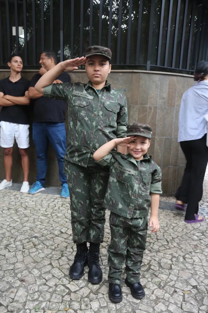 Liz e Maitê no desfile