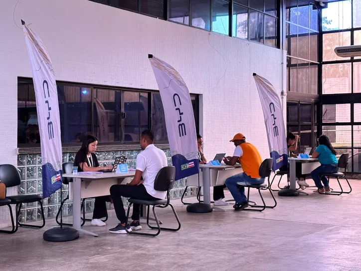 Imagem ilustrativa da imagem Vagas na BYD em Camaçari atraem centenas e geram fila de esperança