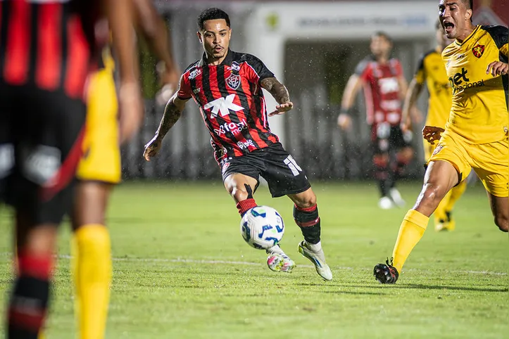 Matheuzinho já foi suspenso duas vezes no Campeonato Brasileiro