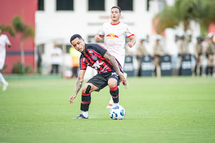 Matheuzinho, jogador do Vitória