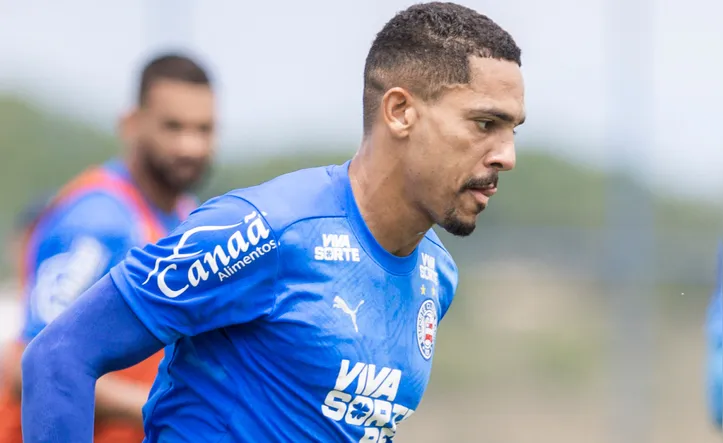 Gilberto em treinamento no Bahia