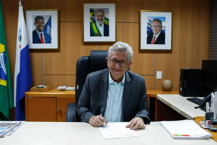 Entrevista com o prefeito de Camaçari, Luiz Caetano