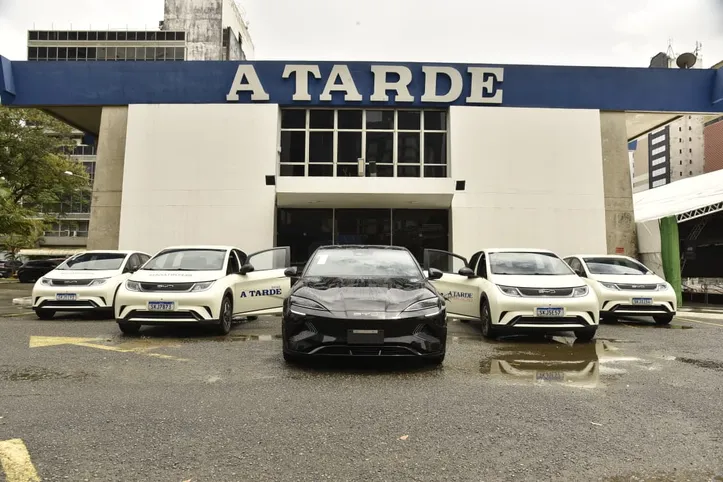 Diretor de comunicação da BYD fez uma visita à sede do Jornal A TARDE
