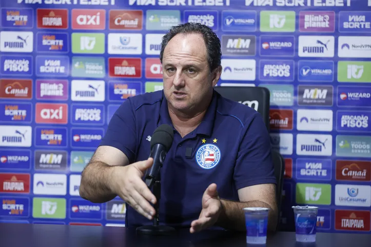 Rogério Ceni em entrevista coletiva pelo Bahia