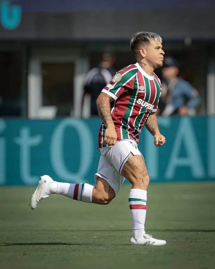 Soteldo em campo pelo Fluminense