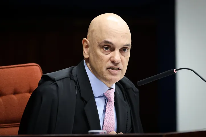 Alexandre de Moraes inicia apresentação de voto
