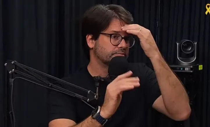 Guilherme Bellintani durante o programa BAR FC
