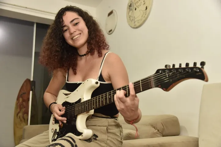 Mariana Alencar atualmente cursa licenciatura em música na Universidade Católica do Salvador